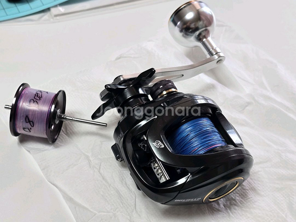 HIAW200 5.4 우핸들 릴 2개 팝니다--3