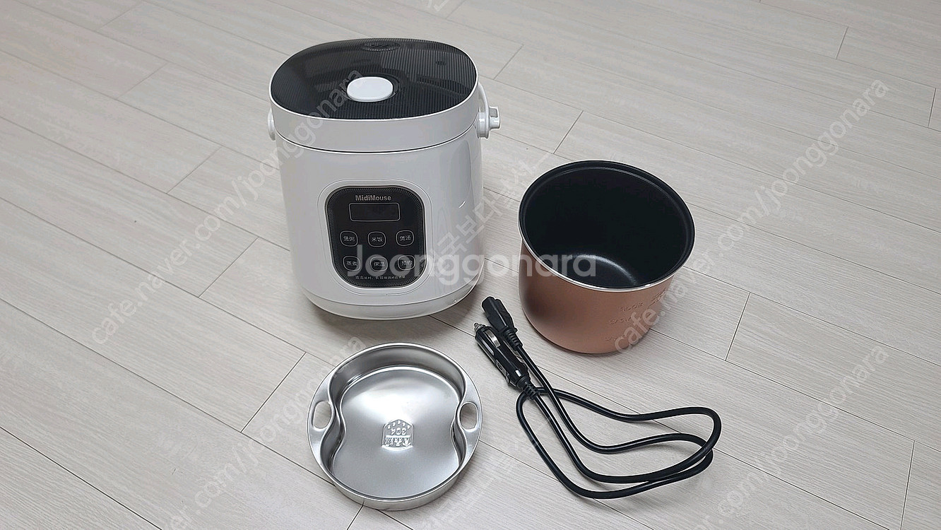 차량용 12v/24v겸용 밥솥(3-4인) 25000원--0