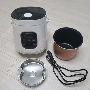 차량용 12v/24v겸용 밥솥(3-4인) 25000원