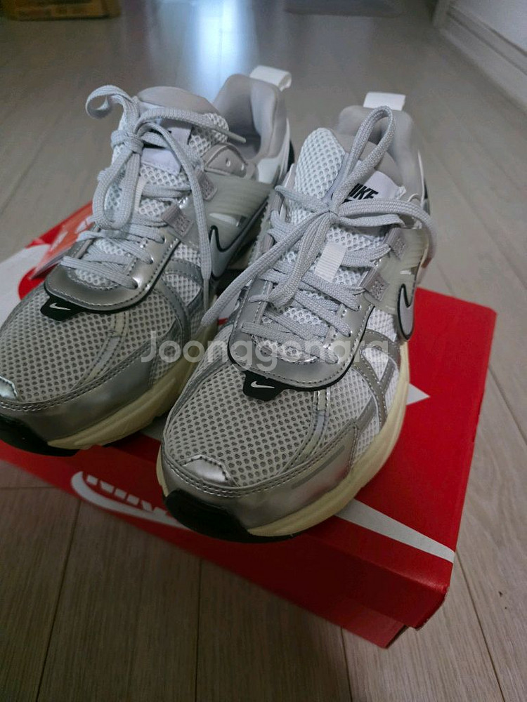 나이키 v2k런 운동화 265 새상품--0