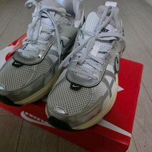 나이키 v2k런 운동화 265 새상품