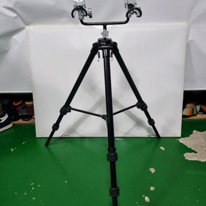 대형카메라 삼각대로 만든 낚시대 거치대