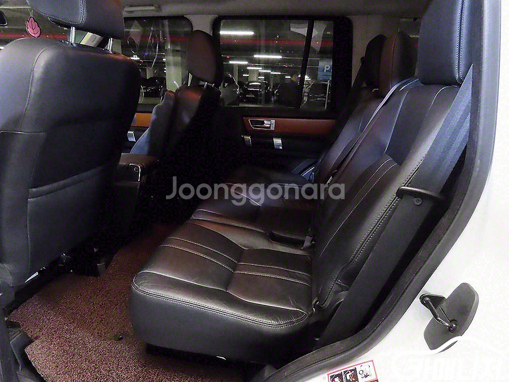[랜드로버]디스커버리4 3.0 TDV6 HSE (5인승--6