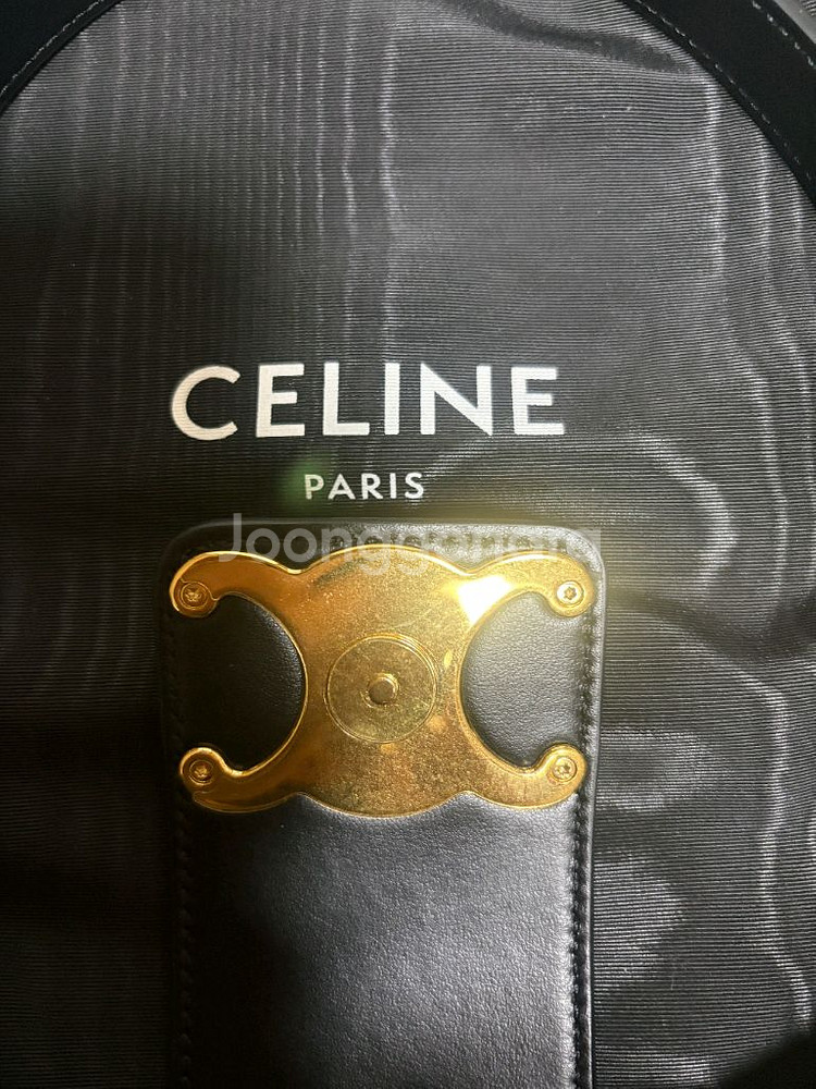 셀린느 미디엄 트리옹프 아바백 블랙 팔아요--4