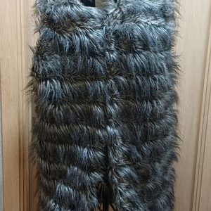 ZARA 자라 풍성한 리얼급 인 퍼 베스트 M size