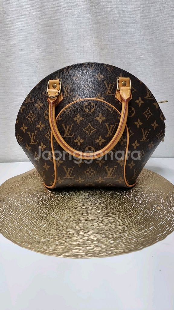 루이비통 몽테뉴 가방 정품입니다.--0