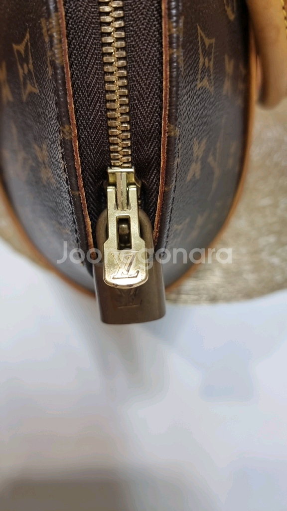 루이비통 몽테뉴 가방 정품입니다.--5