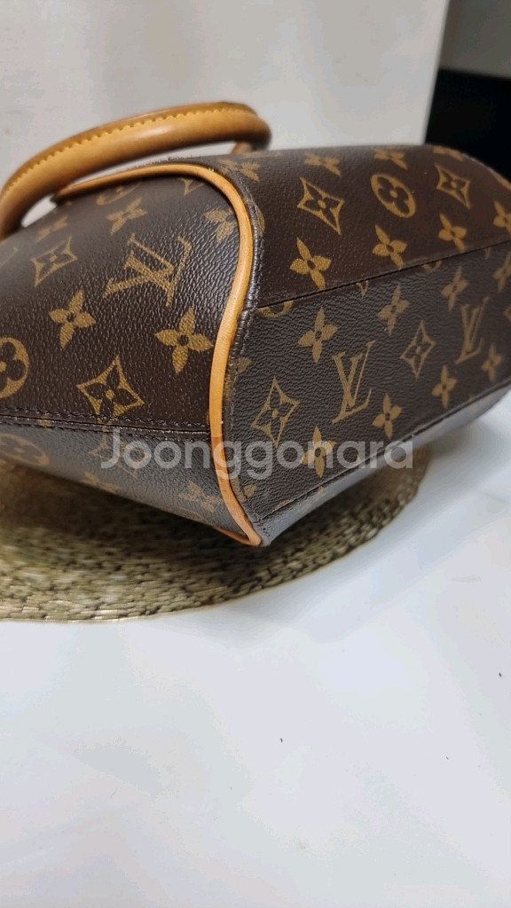 루이비통 몽테뉴 가방 정품입니다.--8