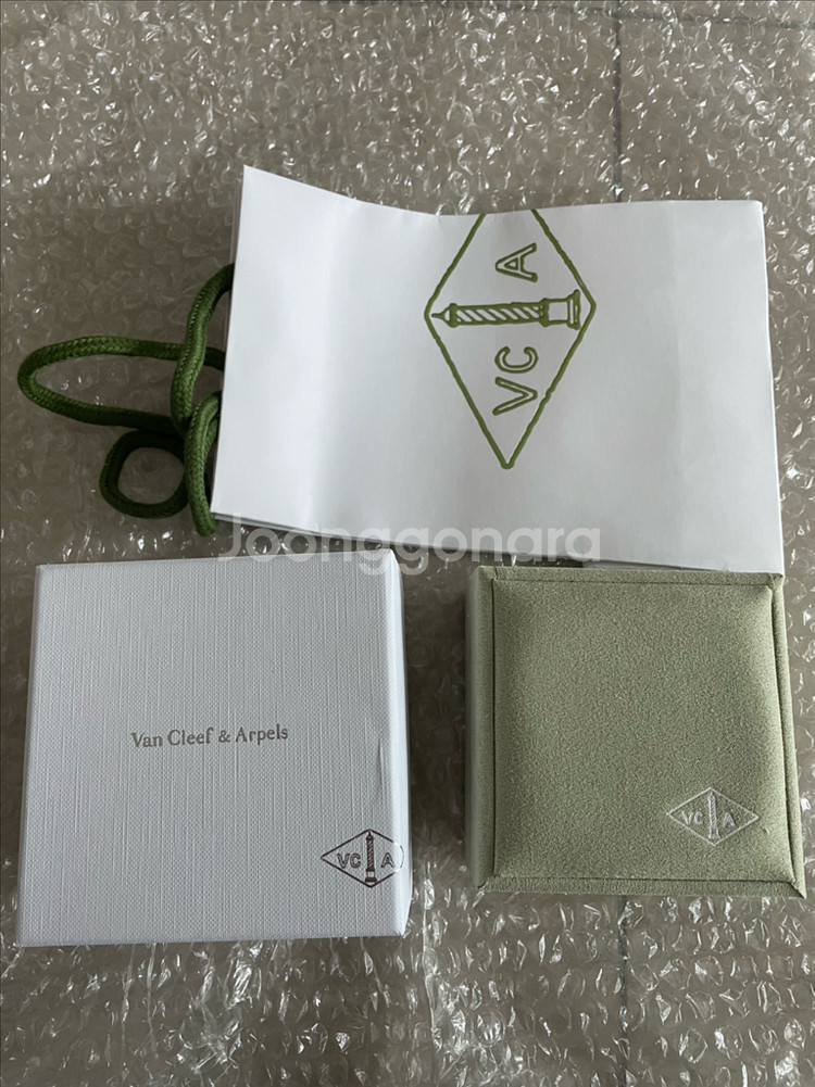 반클리프 기요세 목걸이 은도금 팝니다--1