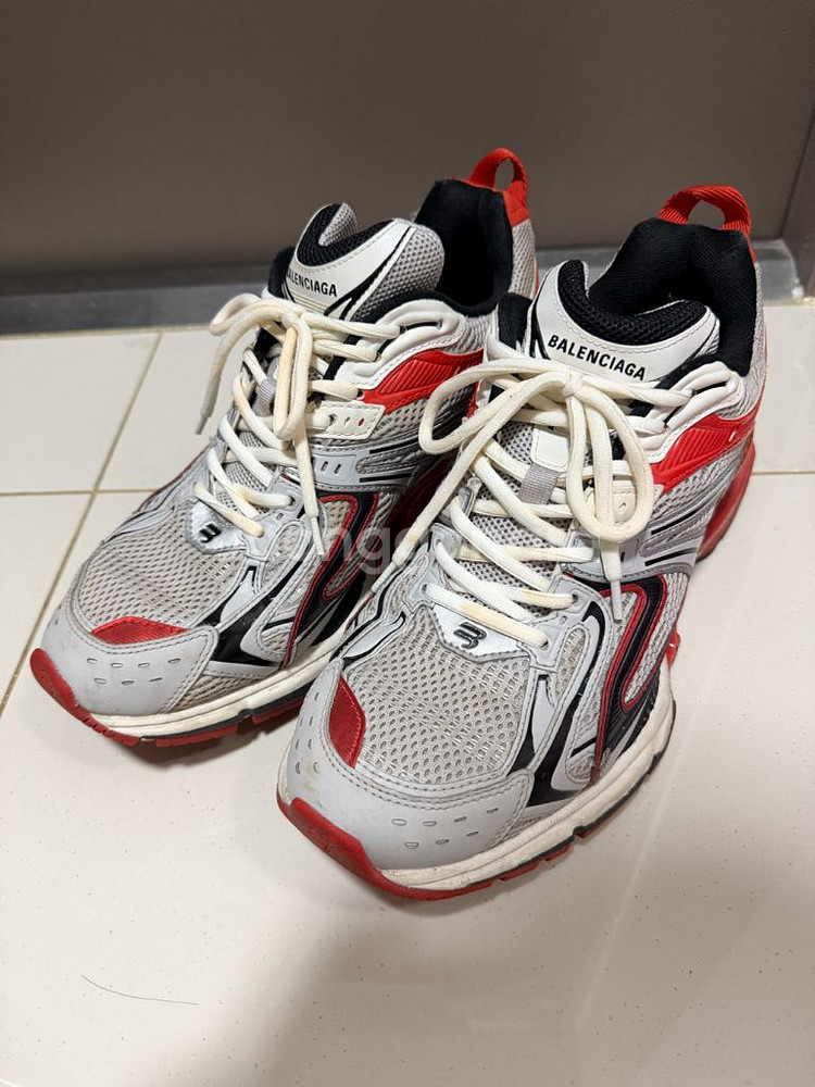 발렌시아가 엑스팬더 레드 실버 42사이즈--1