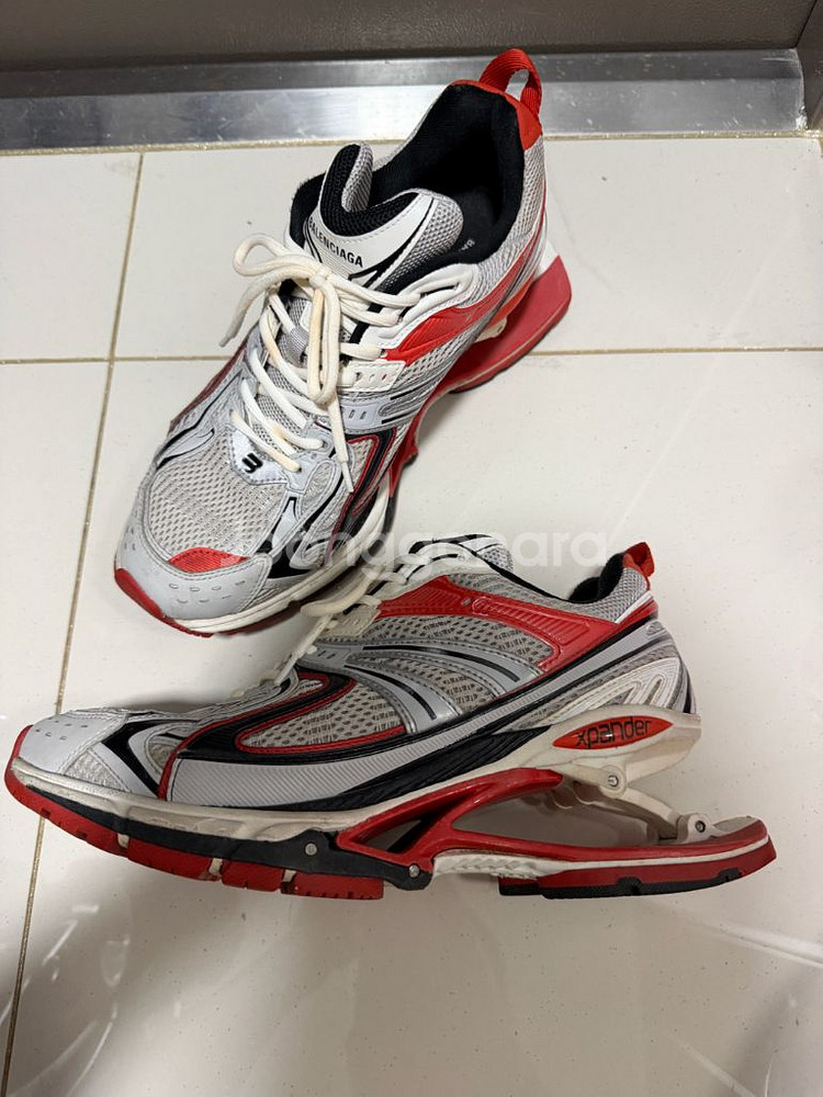 발렌시아가 엑스팬더 레드 실버 42사이즈--2