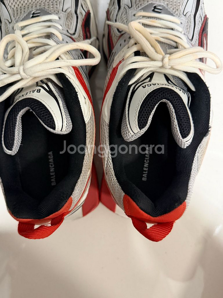 발렌시아가 엑스팬더 레드 실버 42사이즈--3