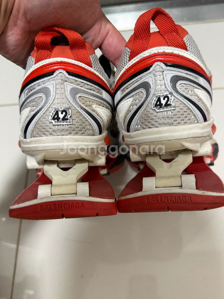 발렌시아가 엑스팬더 레드 실버 42사이즈--4