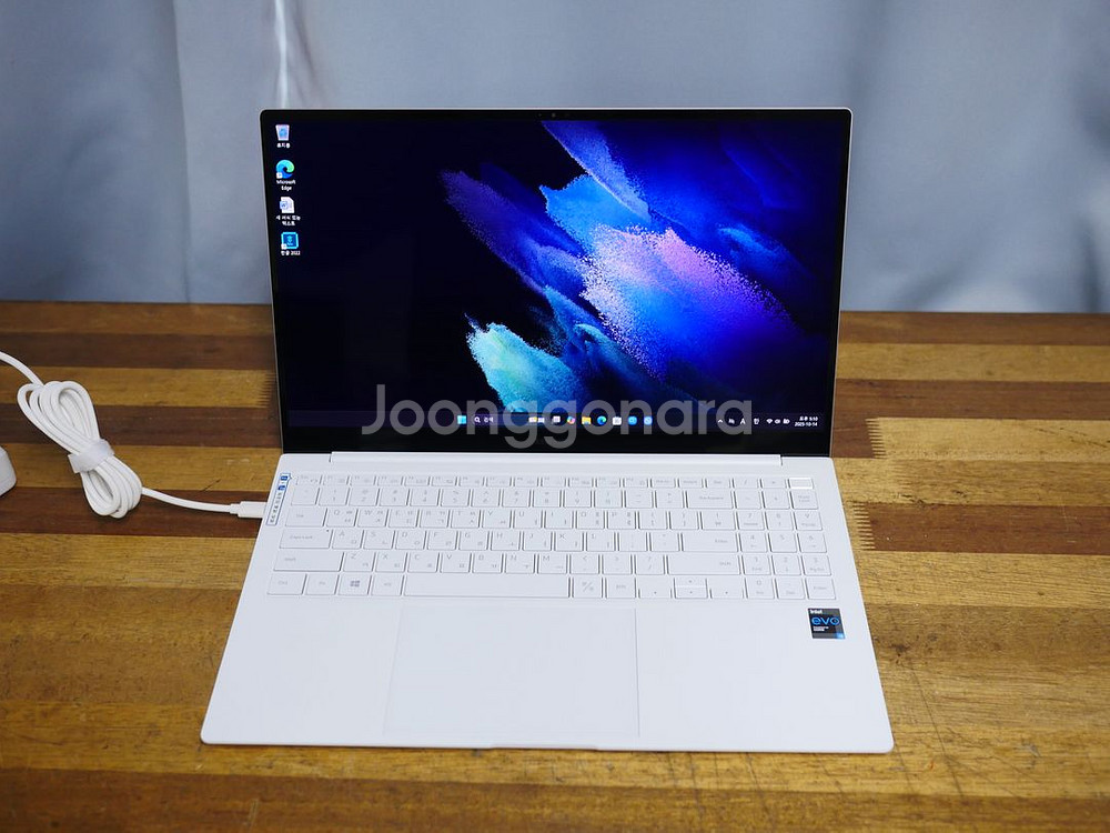 삼성 갤럭시북 프로 NT950XDB i5-1135G7--0
