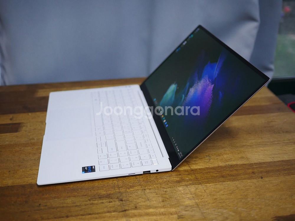 삼성 갤럭시북 프로 NT950XDB i5-1135G7--4