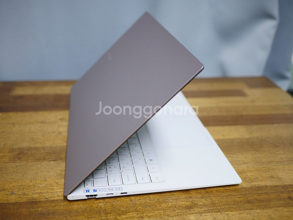 삼성 갤럭시북 프로 NT950XDB i5-1135G7--5