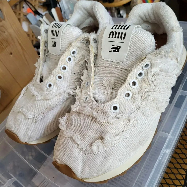 정품 미우미우 뉴발란스574 최상 39 245~250--2