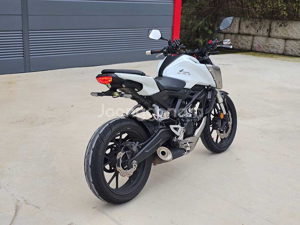 혼다cb125r/18년식/18@@@km/250만원/승차--6