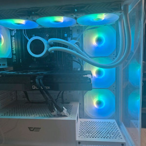 3개월 사용 7800x3d 고사양 반본체 급처