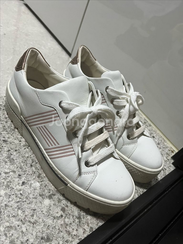 정품 에르메스스니커즈 230 36사이즈--0