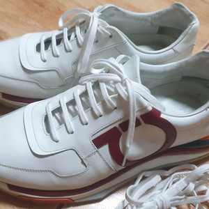 살바토레 페레가모 부루클린 42(265추천)