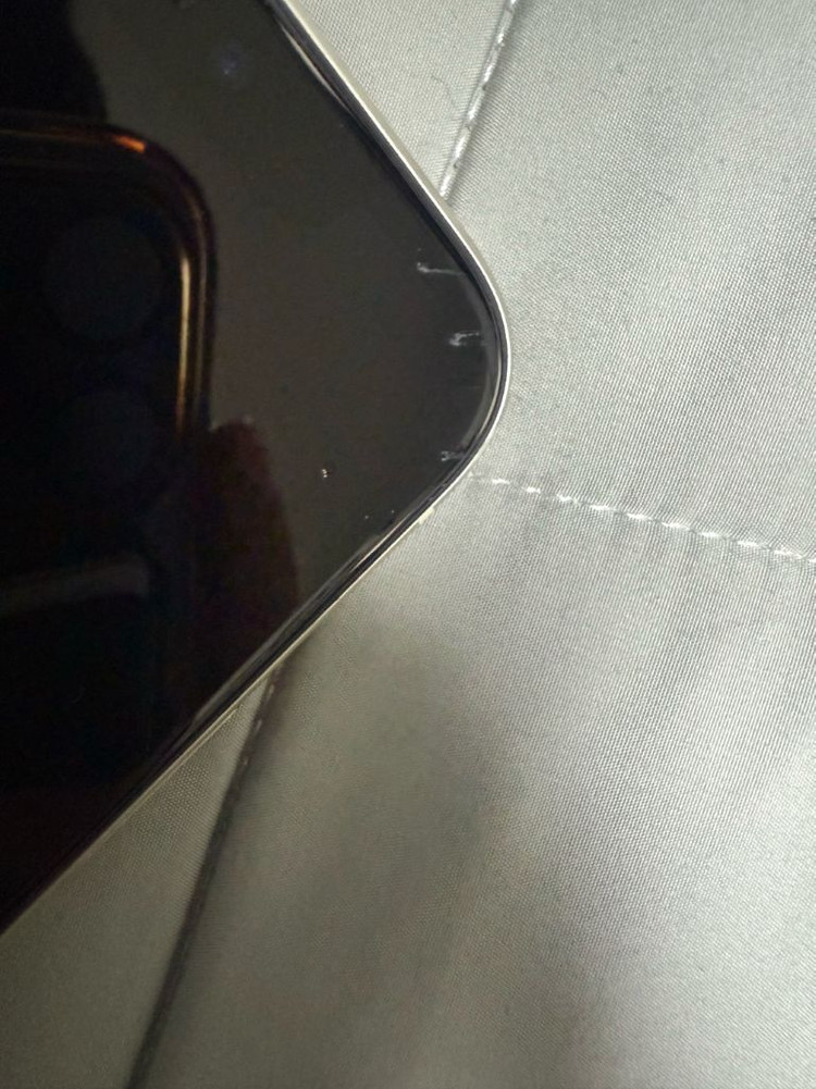 아이폰 11 128GB 화이트--4