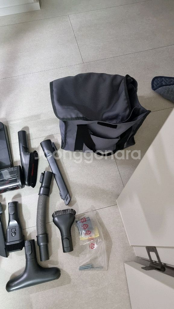 LG 코드제로 무선청소기 풀세트 판매 배터리새상품포함--6