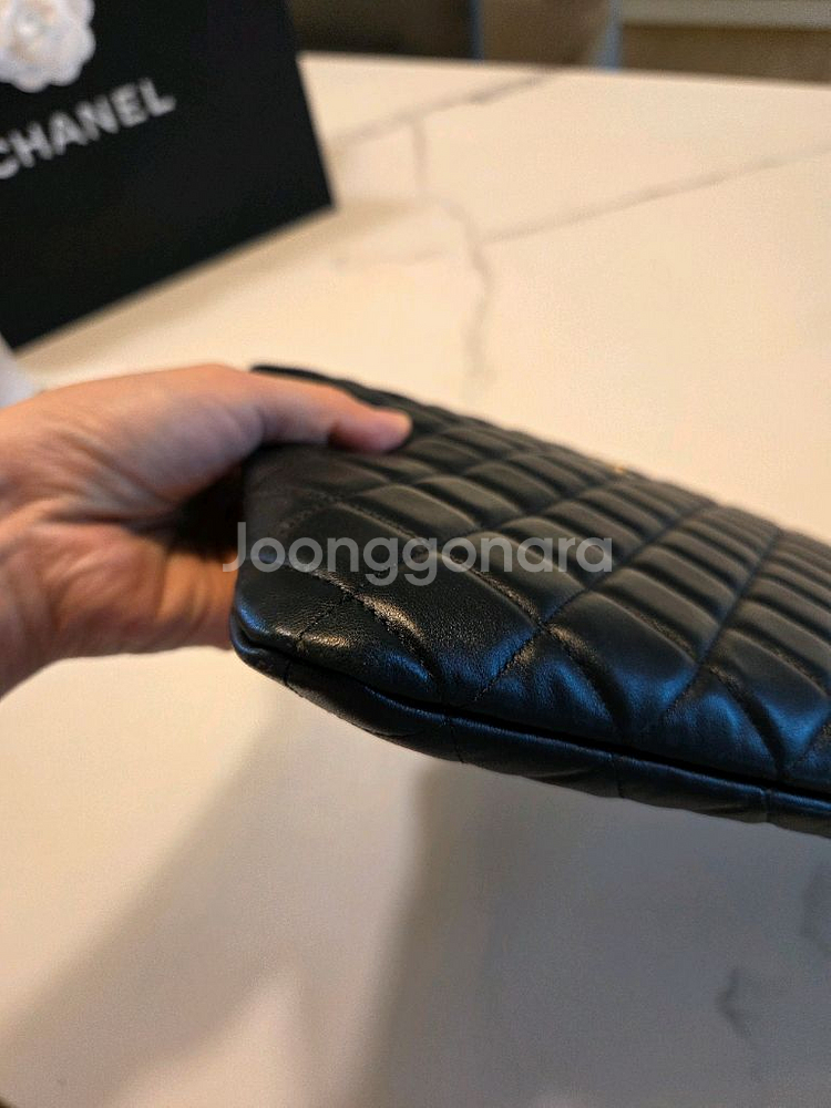 샤넬 클러치 뉴미듐 램스킨 금장-새상품컨디션입니다.--6