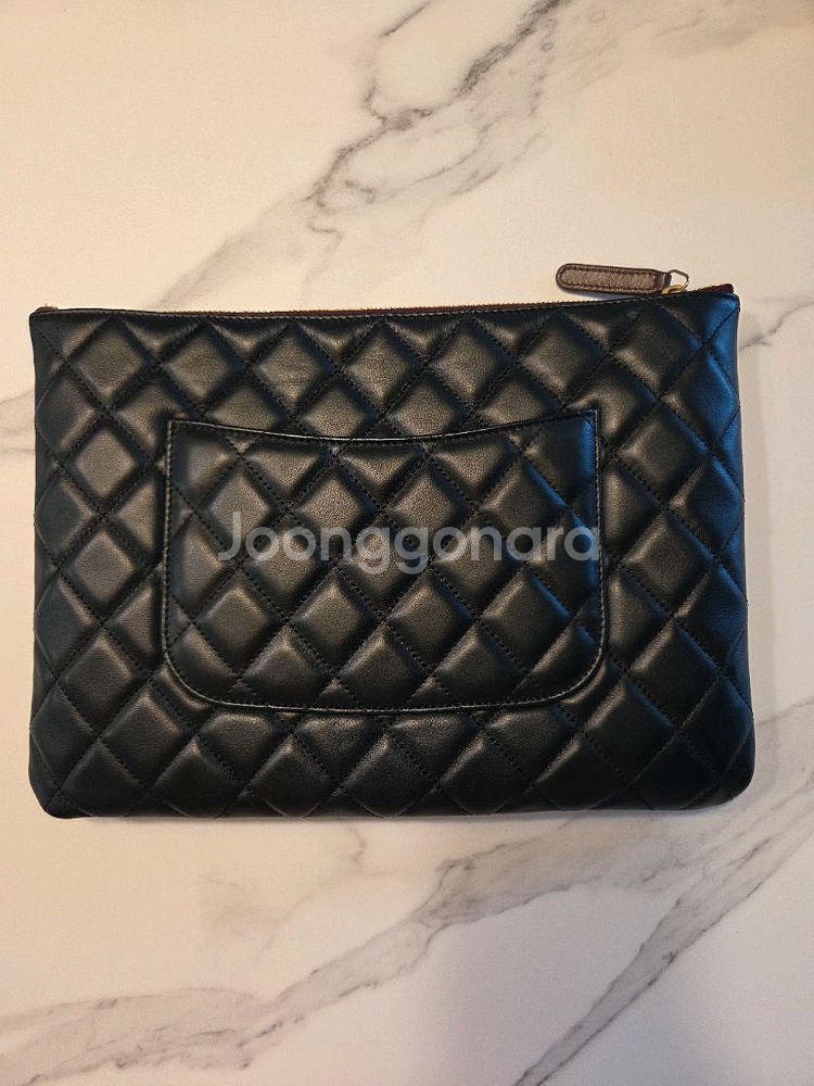 샤넬 클러치 뉴미듐 램스킨 금장-새상품컨디션입니다.--3