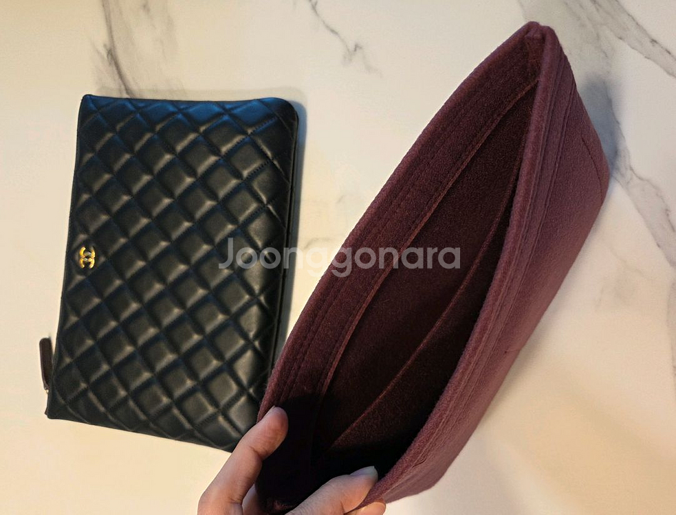 샤넬 클러치 뉴미듐 램스킨 금장-새상품컨디션입니다.--8