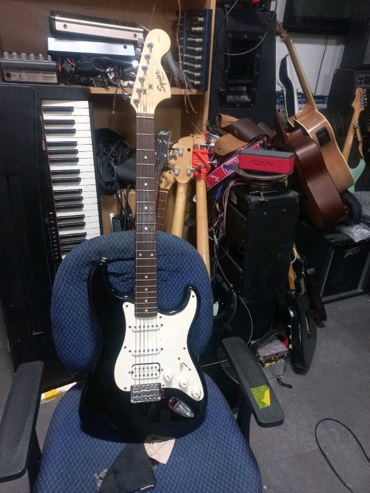 스콰이어 펜더 STRAT 어피니티 일렉기타 이미지