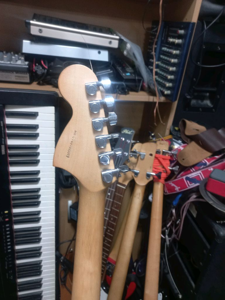 스콰이어 펜더 STRAT 어피니티 일렉기타 이미지