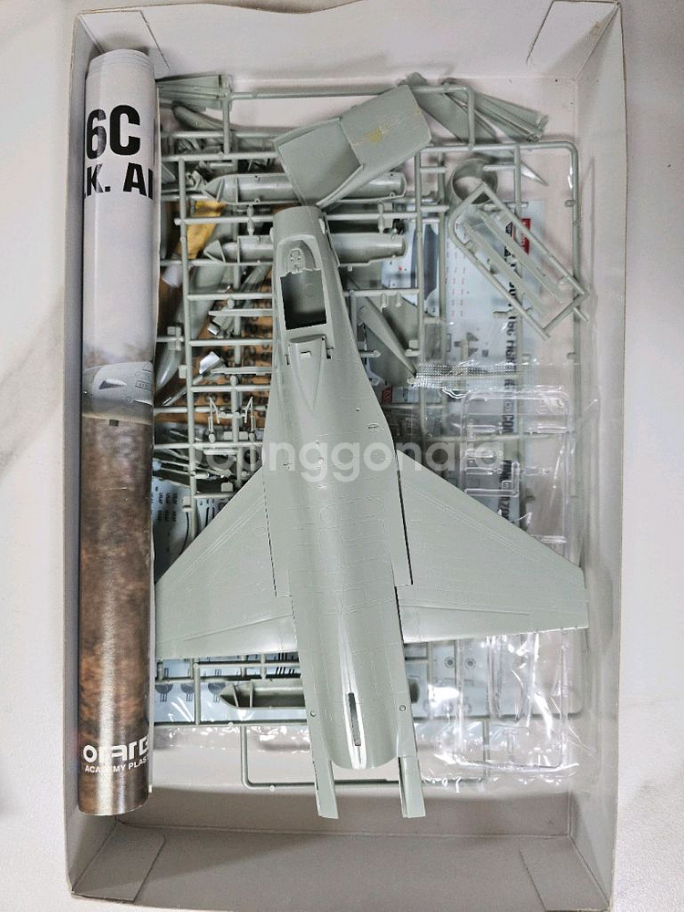 아카데미과학 KF-16C 1/48 리미티드 에디션--3
