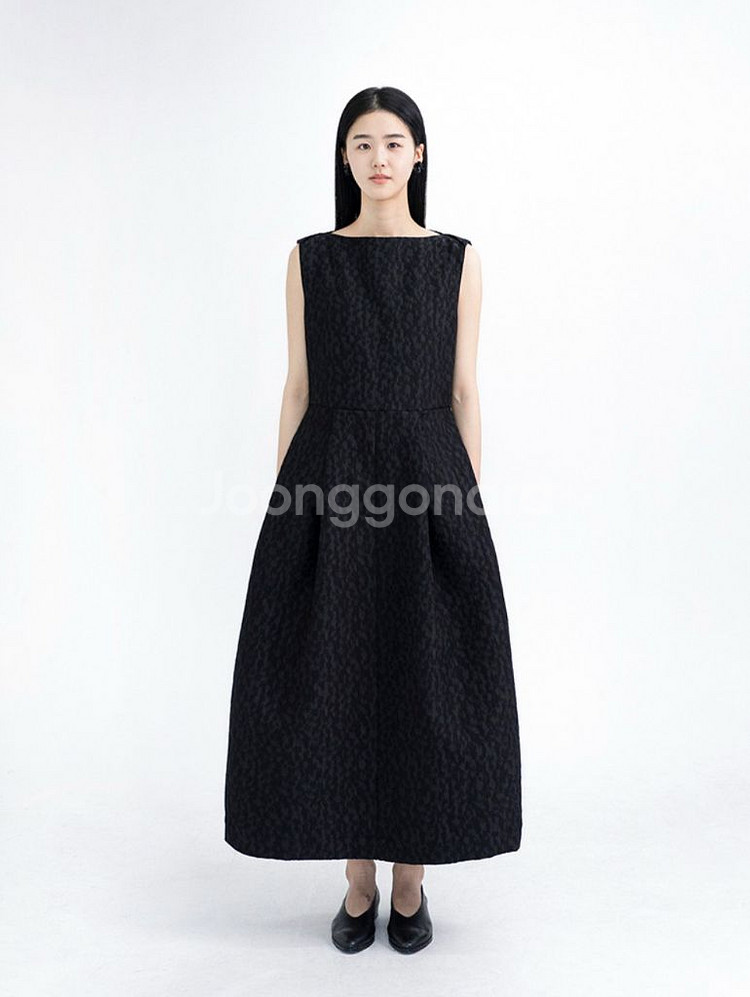 유노이아 보트넥 플로럴 원피스 블랙M--1