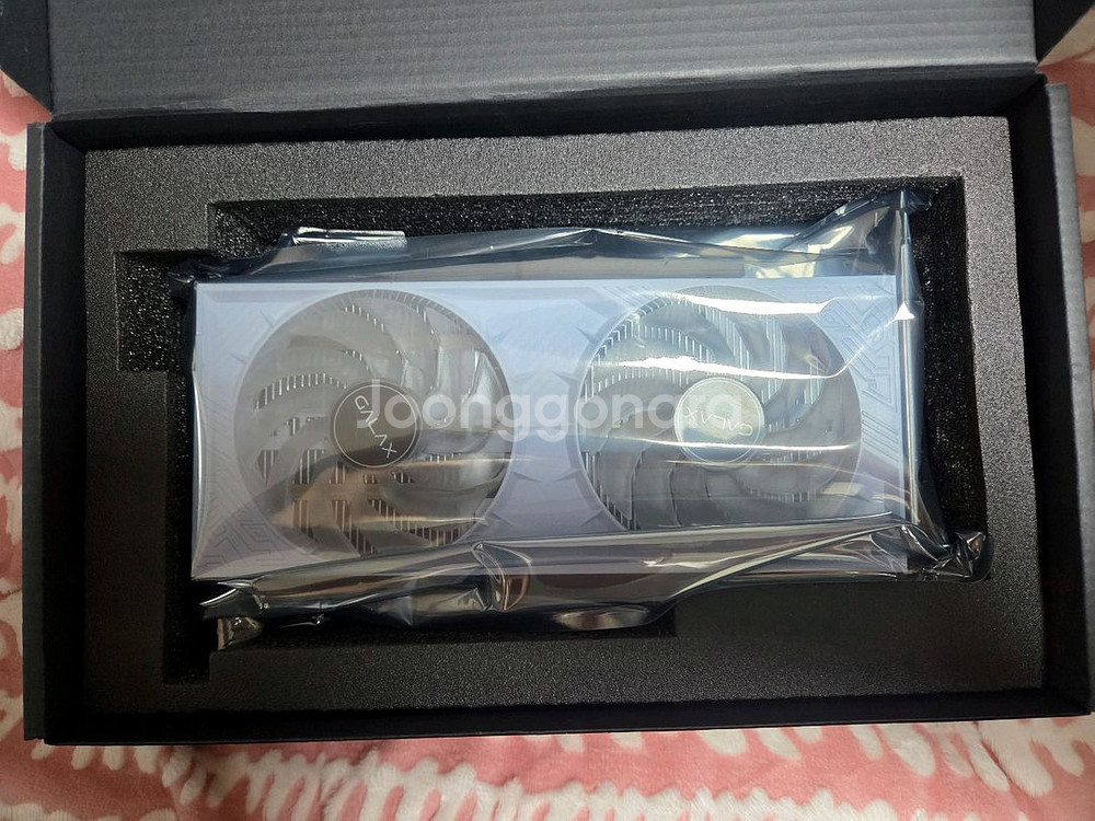 갤럭시 RTX 4060ti 8gb 화이트 팝니다--0