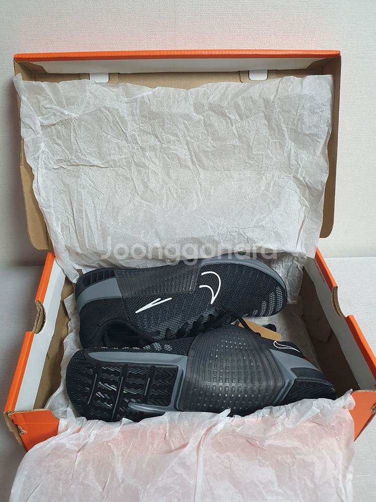 미사용 새상품 245mm 나이키 메트콘9 스모크그레이--1