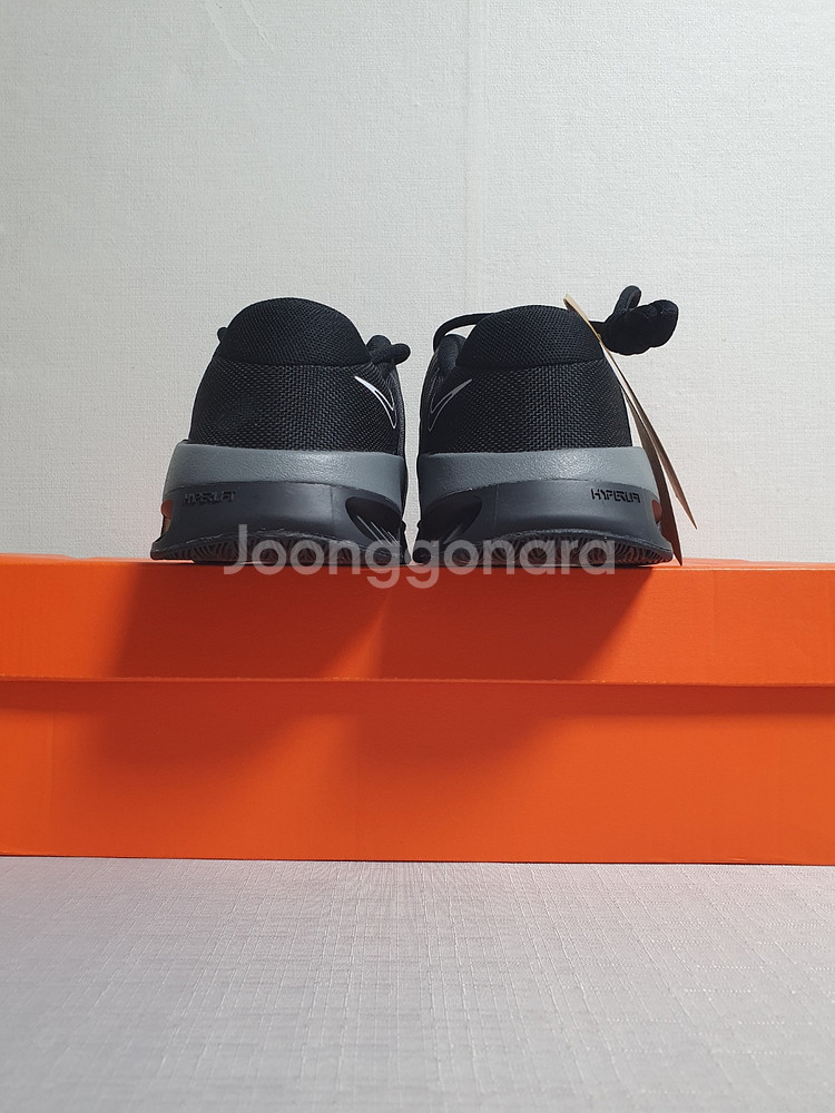 미사용 새상품 245mm 나이키 메트콘9 스모크그레이--3