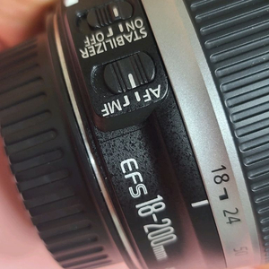 캐논 18-200 IS