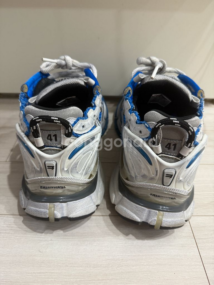 발렌시아가 러너 스니커즈 41사이즈--9