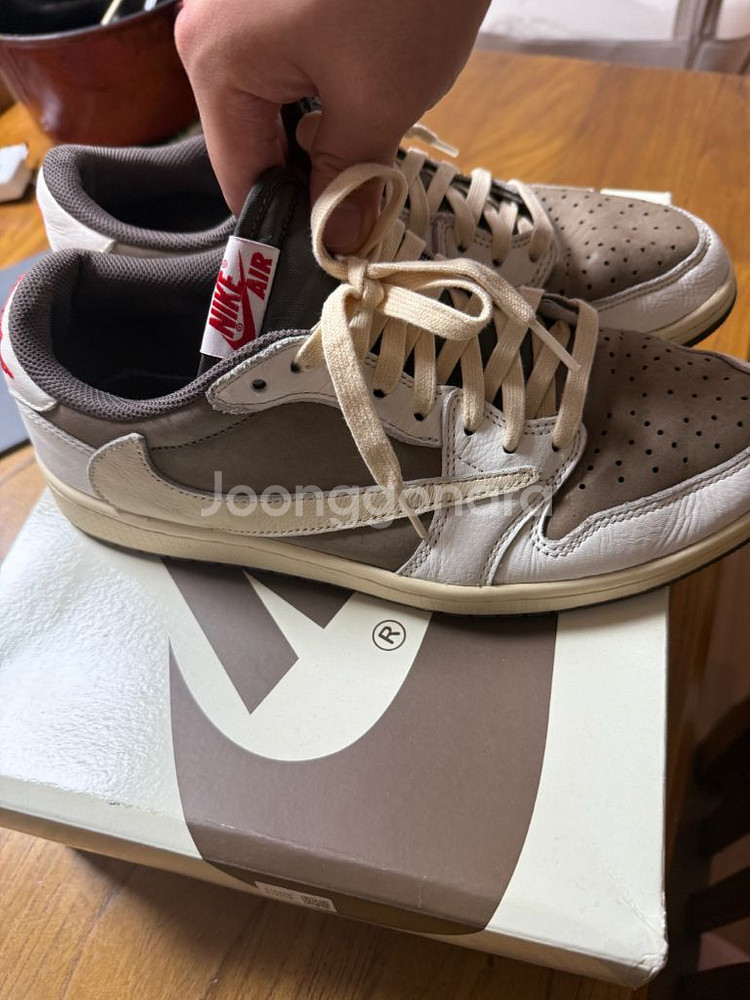 나이키 트레비스스캇 리버스모카 (285)--0