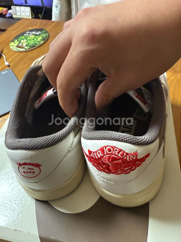 나이키 트레비스스캇 리버스모카 (285)--2