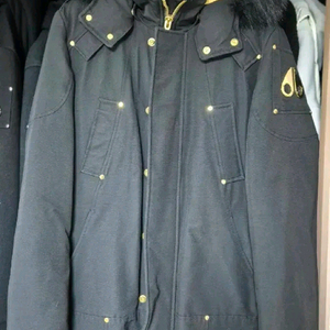 무스너클 스틸링 금장 패딩