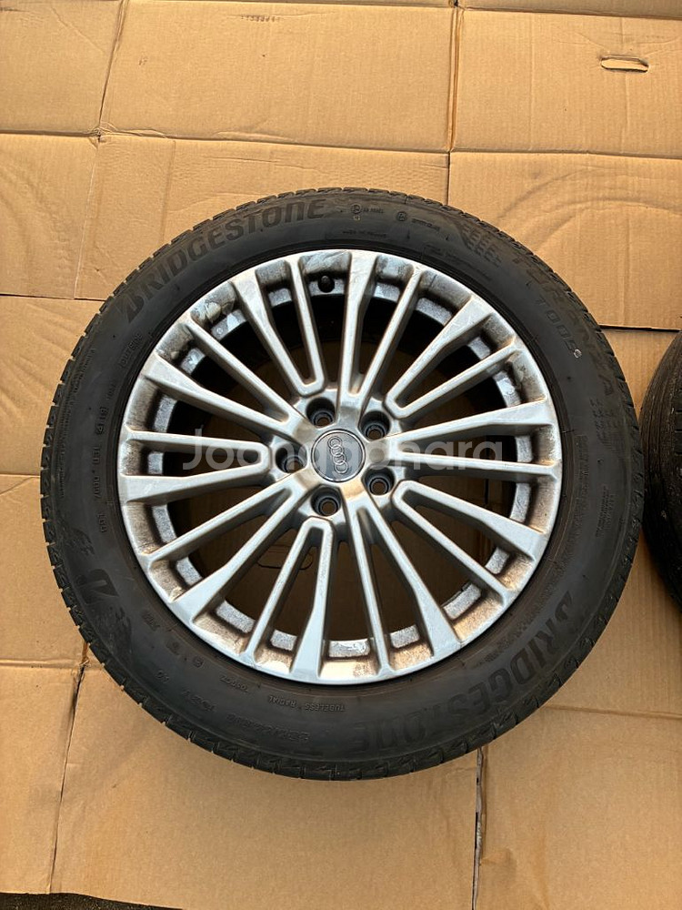 아우디 18인치 순정휠타이어 팜--1