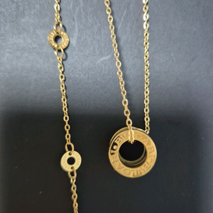 불가리 비제로원 목걸이