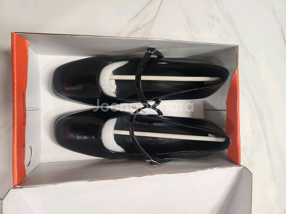 메리제인 구두 5cm 새상품 박스그대로 240사이즈--0