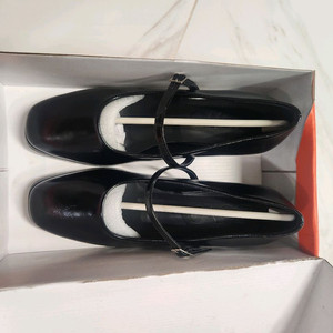 메리제인 구두 5cm 새상품 박스그대로 240사이즈