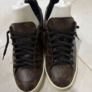 루이비통 스니커즈(남성)