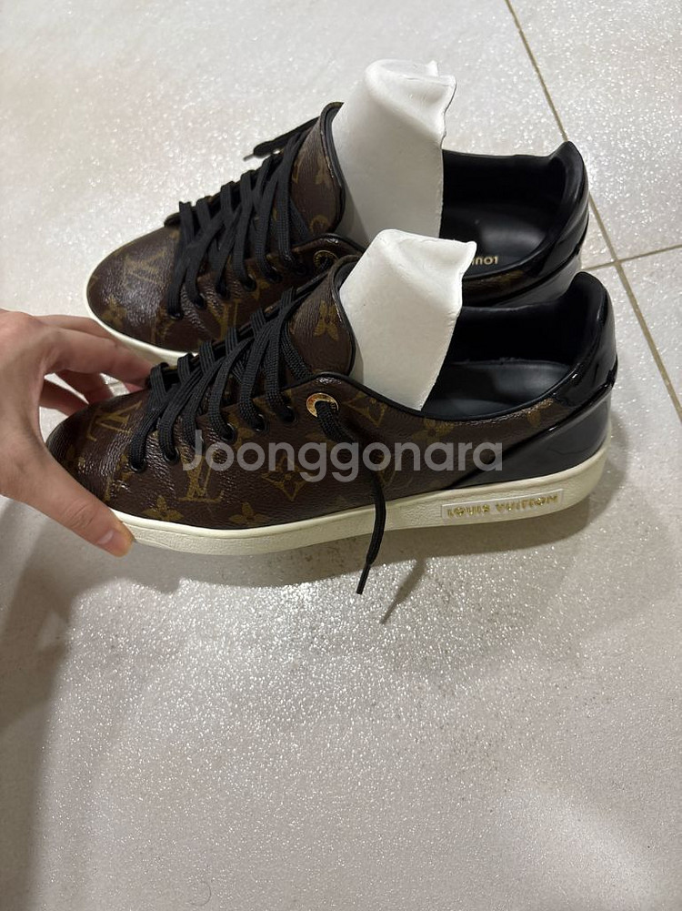 루이비통 스니커즈(남성)--1