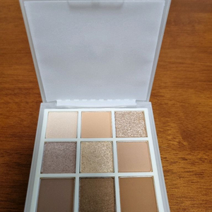 (미사용 새제품) 에뛰드 바나나우유 팔레트