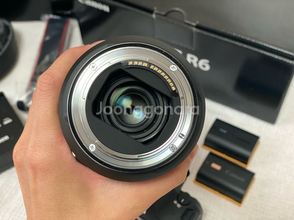 캐논 R6M2 + RF24-105 F4 풀박스 팝니다--6